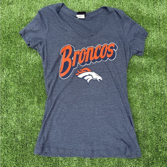 Denver Broncos gray V-Neck T-Shirt - Picture 1 of 5